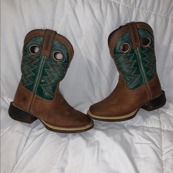 Boots - Picture 3 of 7